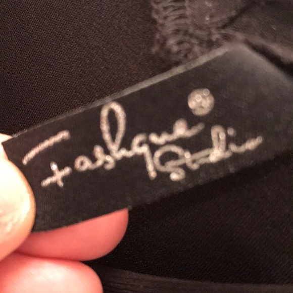 Black V-neck tunic top. Size L - Picture 7 of 11